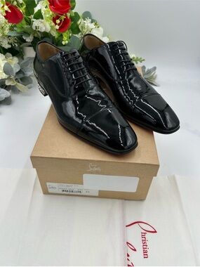 Men’s Christian Louboutin GREGGYROCKS patent leather spiked Oxford size 45